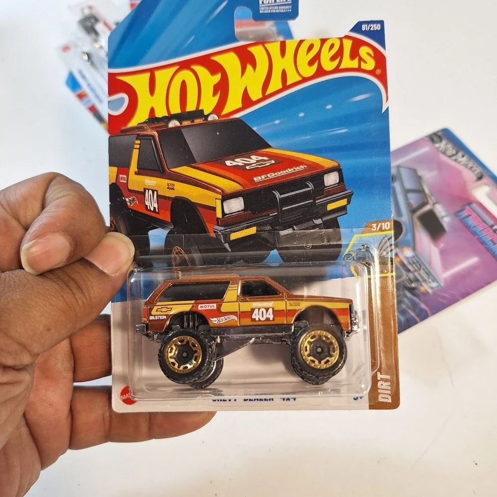 Hot Wheels Chevy Blazer Custom & 4×4 Red Edition/ Tubular Trucks 5 Trucks